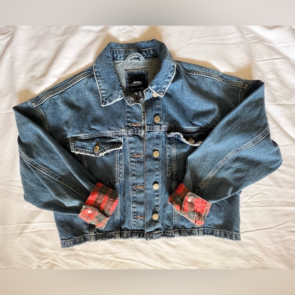 Jean jacket with flannel lined sleeves